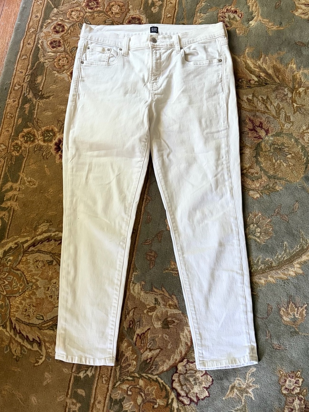 GAP Women’s White Skinny Jeans - Picture 3 of 6
